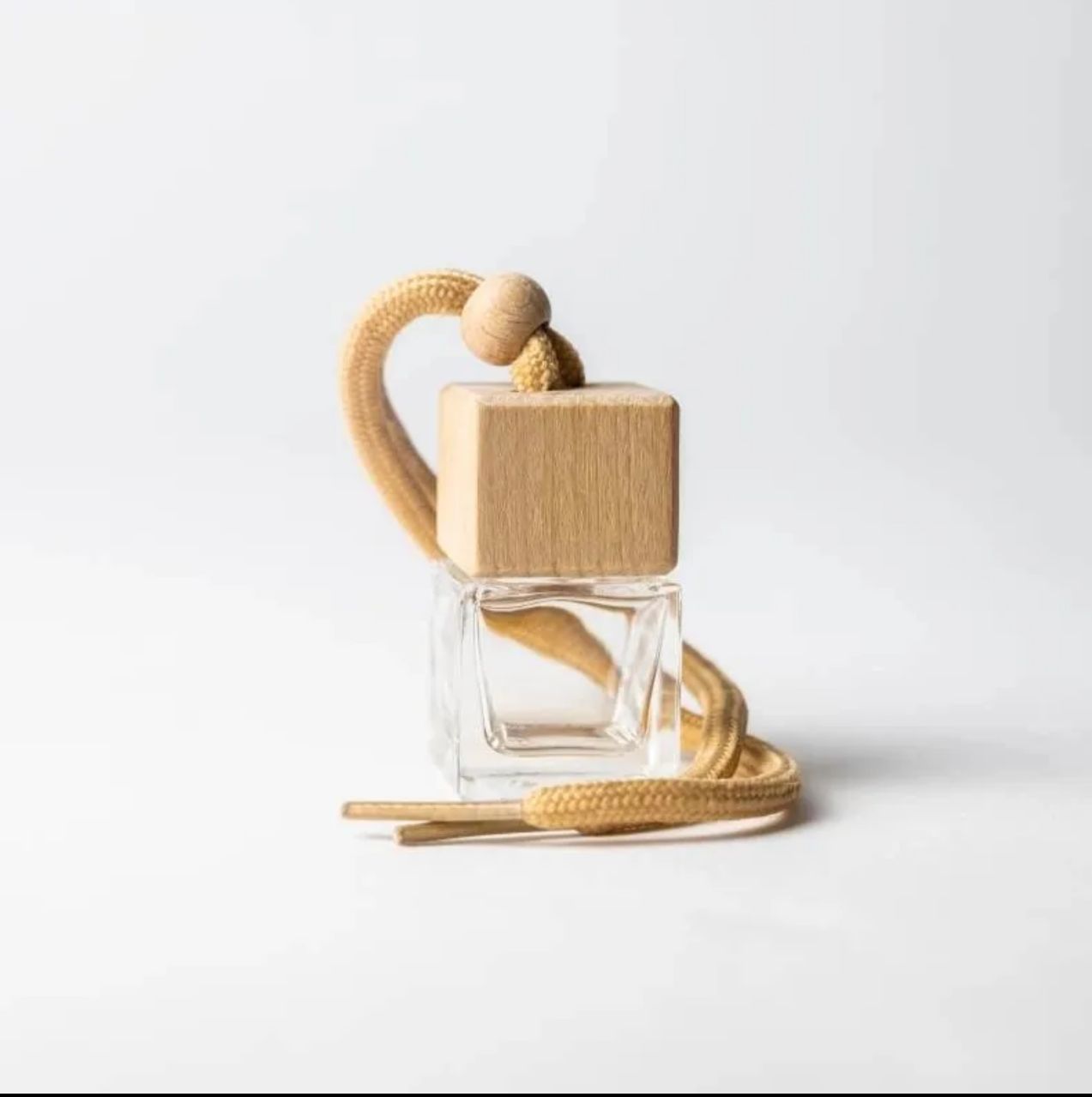 Car Hang –  Refillable Car & Bag Perfume Diffuser